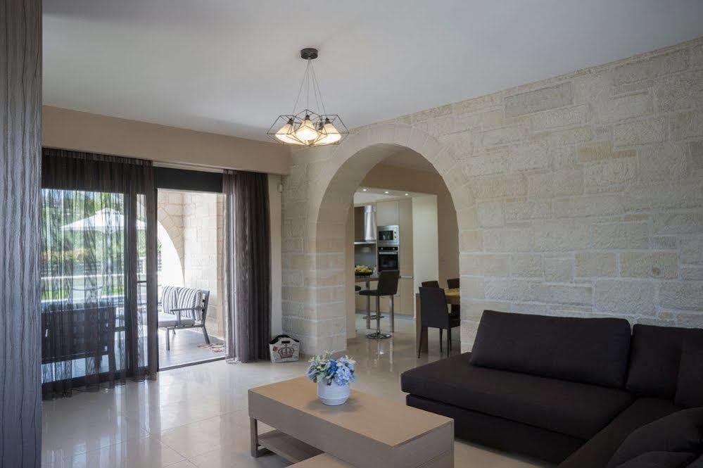Villa-Azalea Алмирида Экстерьер фото